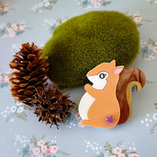 Load image into Gallery viewer, Squirrel Brooch Seconds