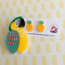 Load image into Gallery viewer, Polly the Parrot Brooch CLEARANCE