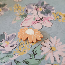 Load image into Gallery viewer, Daisy Mini Brooch
