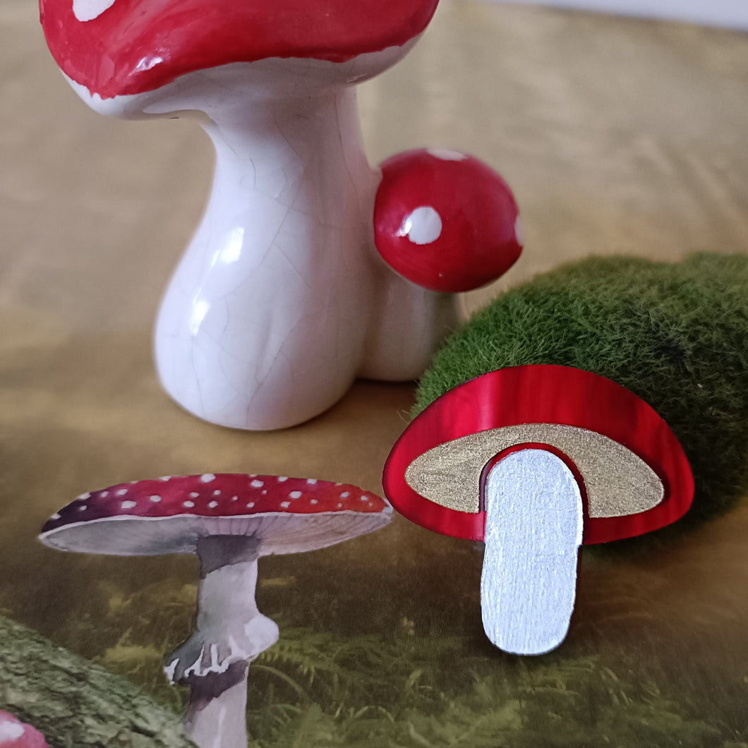 Mini Brooch Mushroom Red