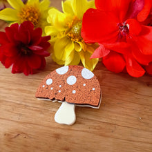 Load image into Gallery viewer, Mushroom Brooch Orange
