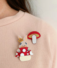 Load image into Gallery viewer, Mini Brooch Mushroom Red
