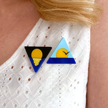 Load image into Gallery viewer, Sunrise Brooch
