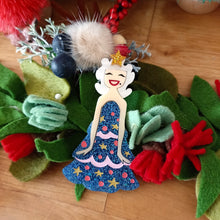 Load image into Gallery viewer, Miss Tinsel Brooch Blue
