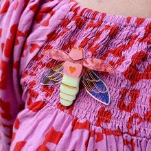 Load image into Gallery viewer, Firefly Brooch Pink
