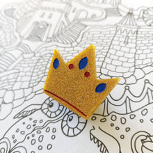 Load image into Gallery viewer, Mini Brooch Crown
