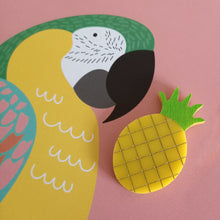 Load image into Gallery viewer, Mini Brooch Pineapple
